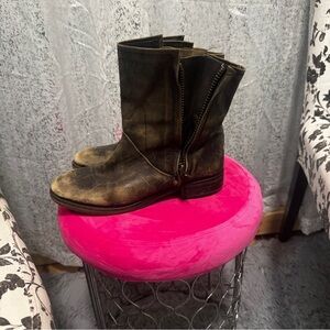 Hinge Distressed Brown Ankle Boots